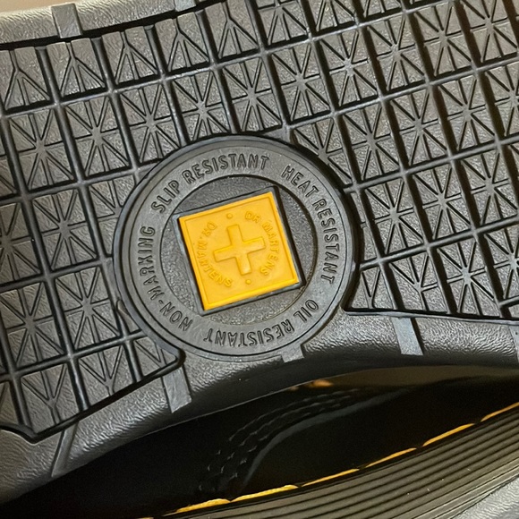 NWT Dr. Martens Mens US size 13, UK 12 Grip-Track slip resistant safety 6 eyelet - Picture 7 of 9